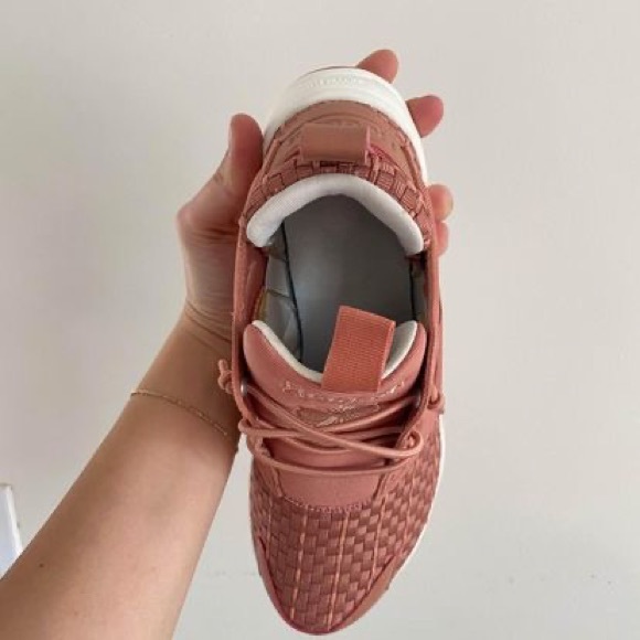 Pink Reebok Classics - Picture 4 of 4